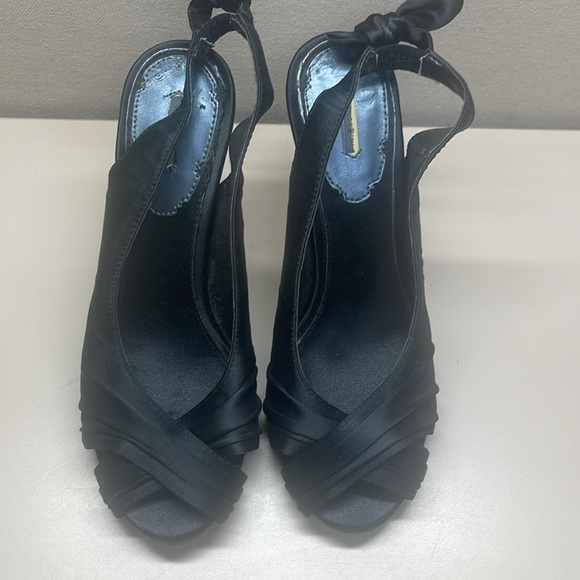 Max Studio Shoes - NWOT Max Studio 4.5" Heel Leather Shoes